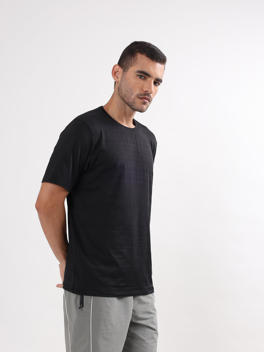 CORE BLACK PERFORMANCE T-SHIRT