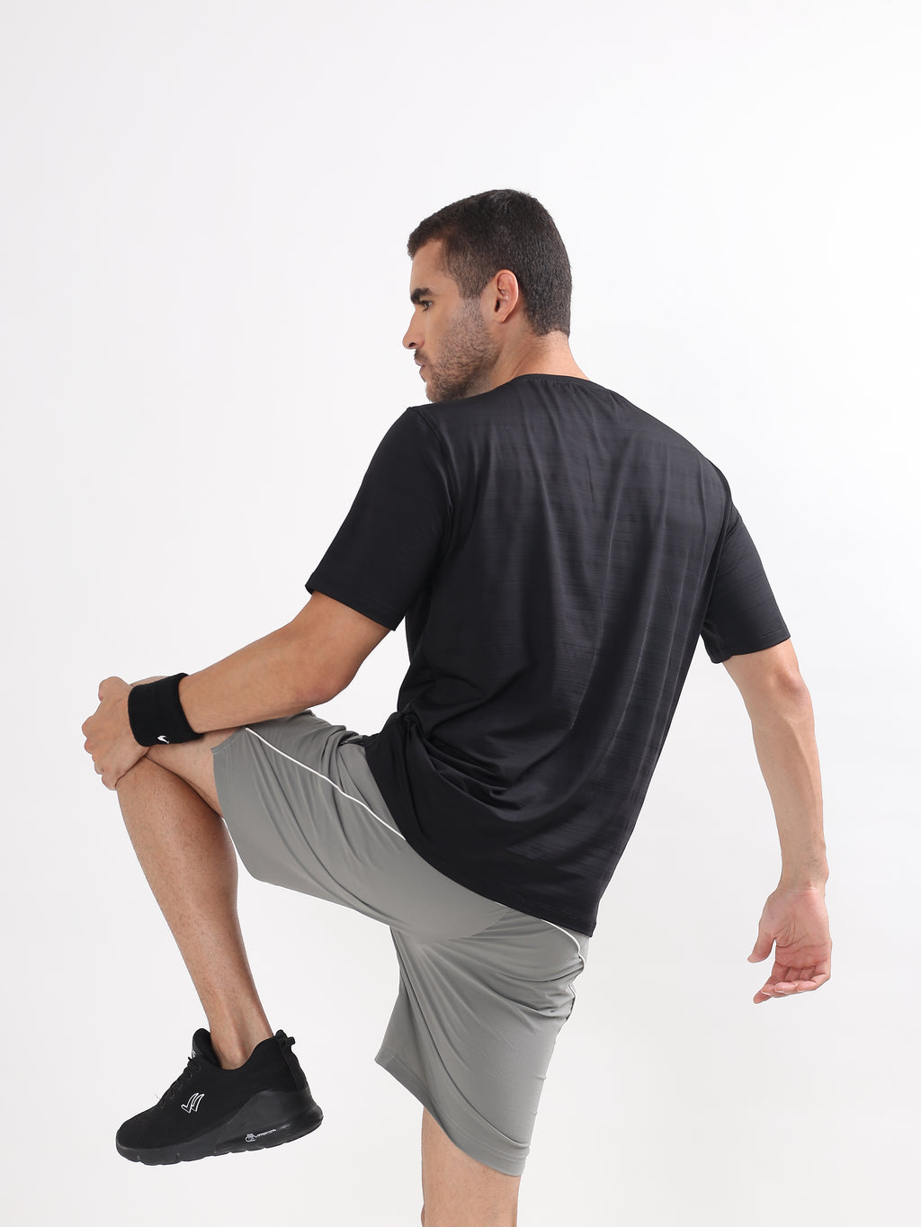 CORE BLACK PERFORMANCE T-SHIRT