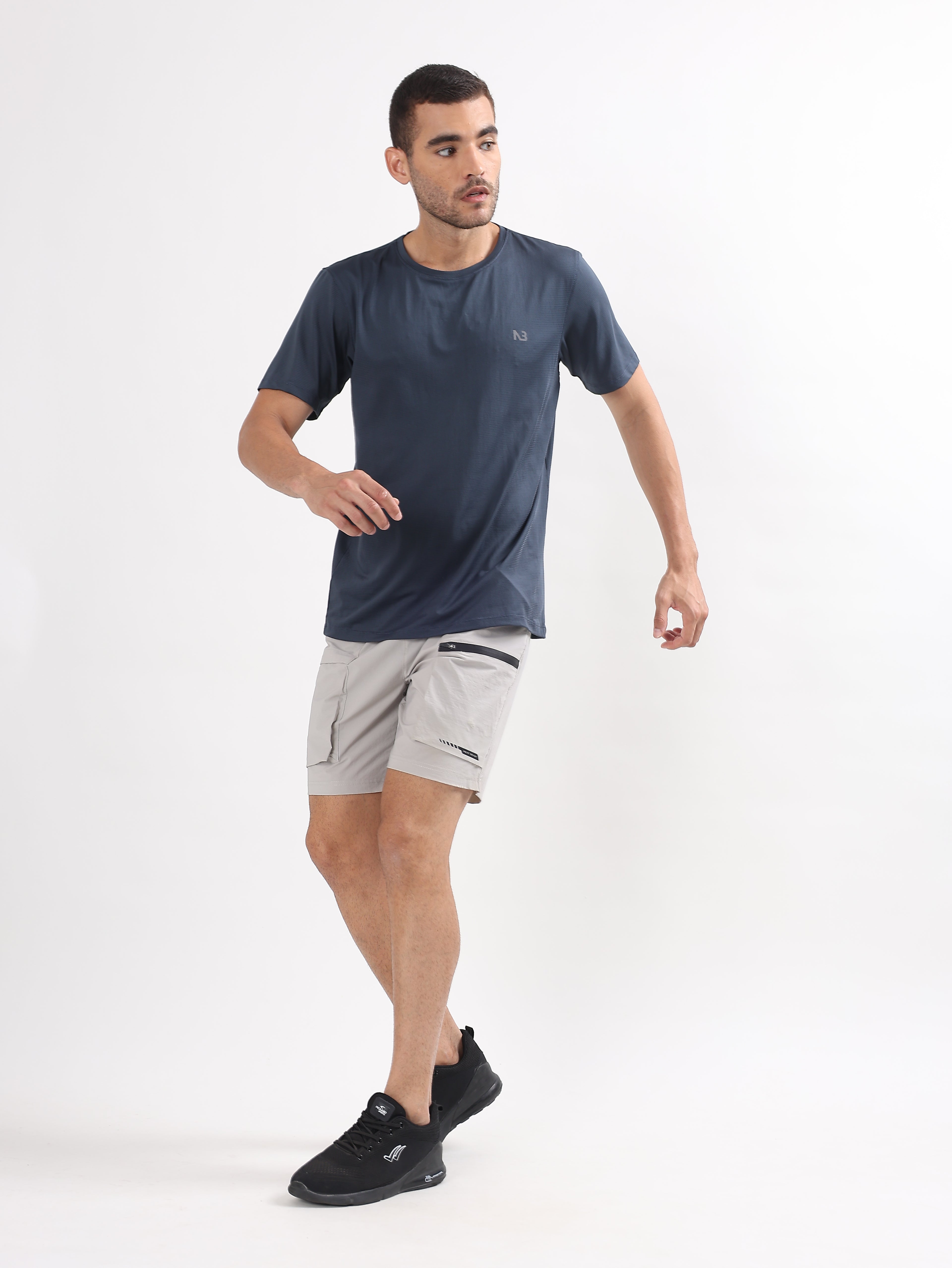 MICRO-TEXTURED PERFORMANCE SPORTS T-SHIRT