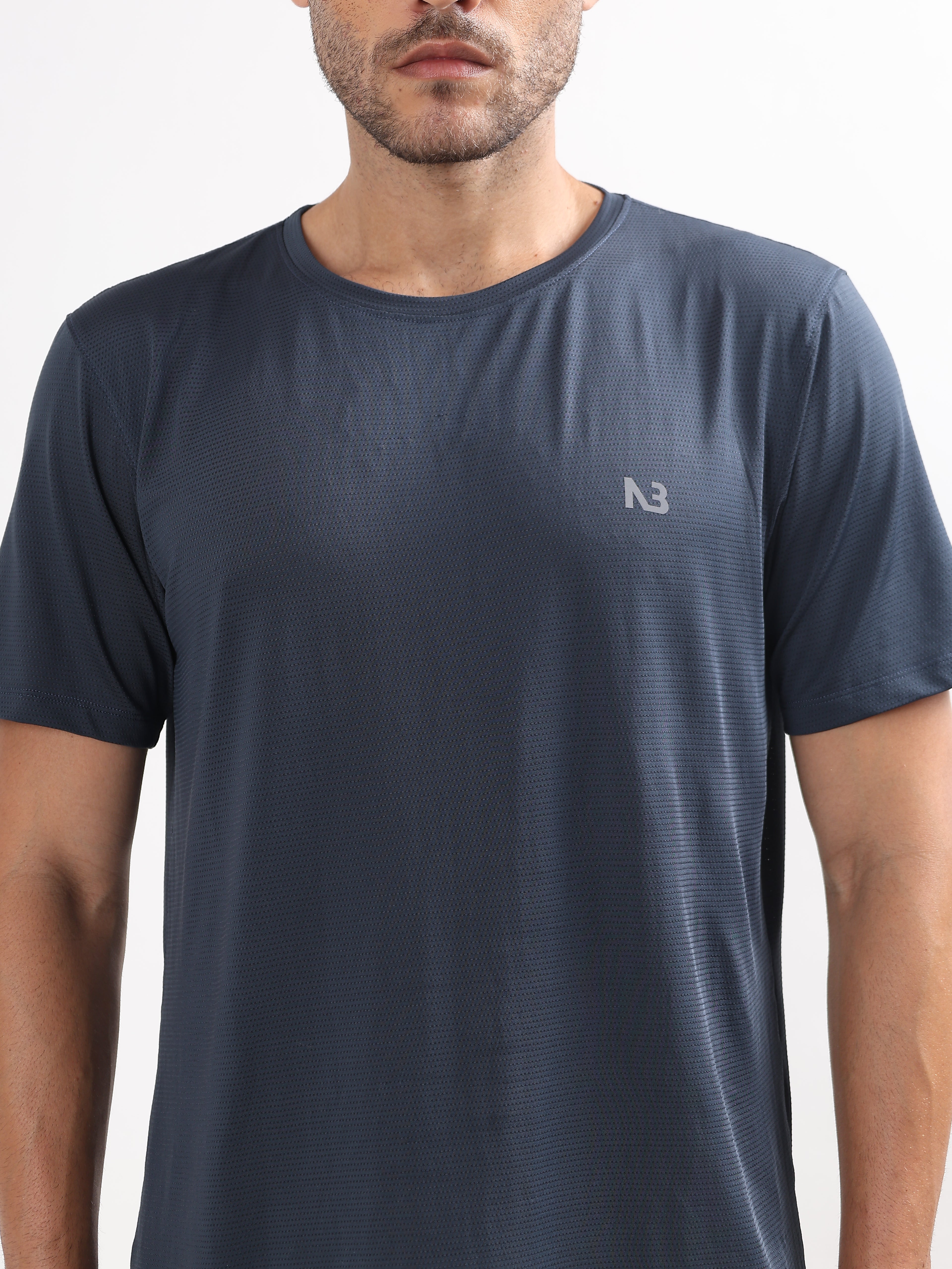 MICRO-TEXTURED PERFORMANCE SPORTS T-SHIRT