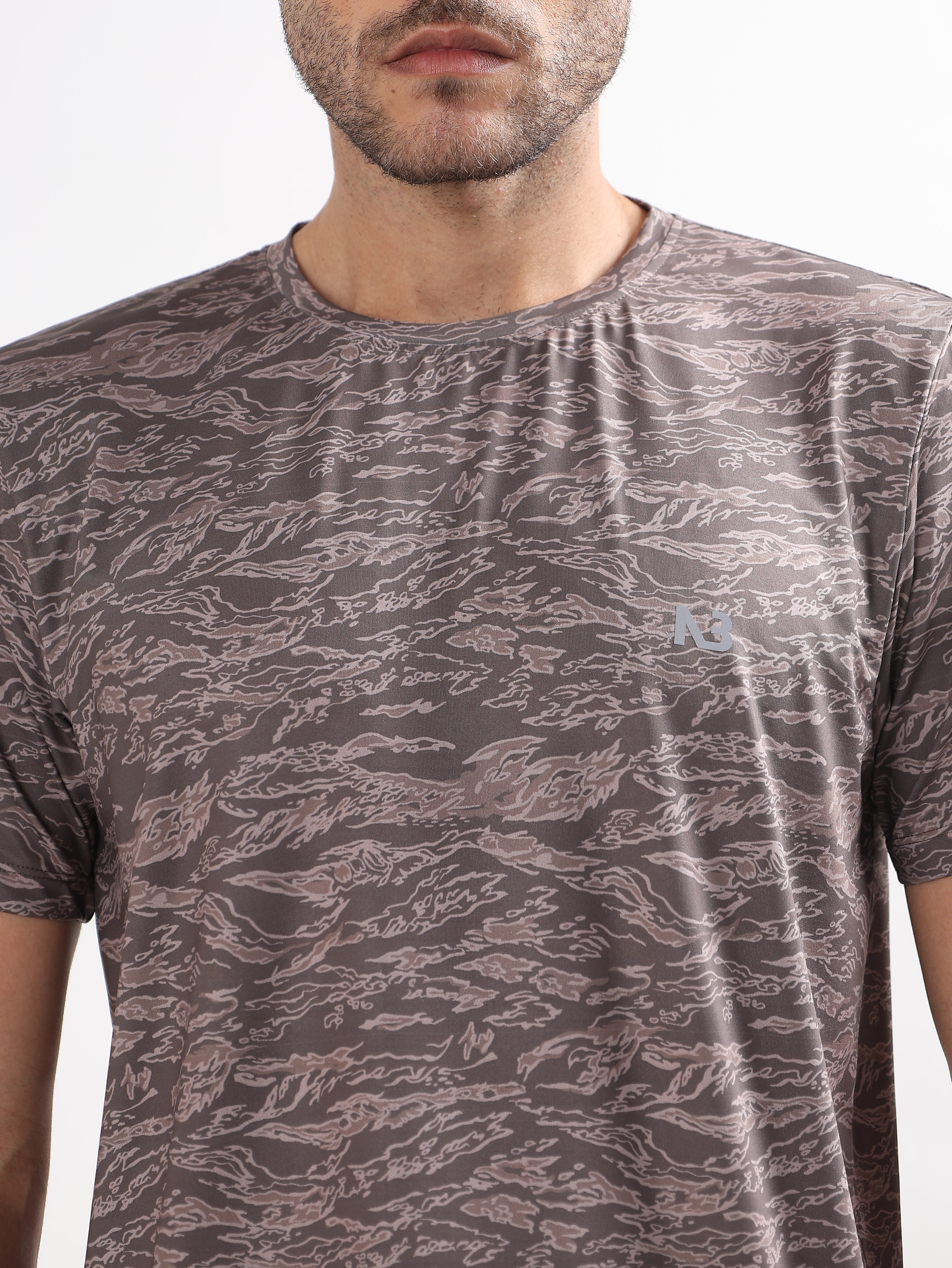 TIGER STRIPE JACQUARD SPORTS T-SHIRT