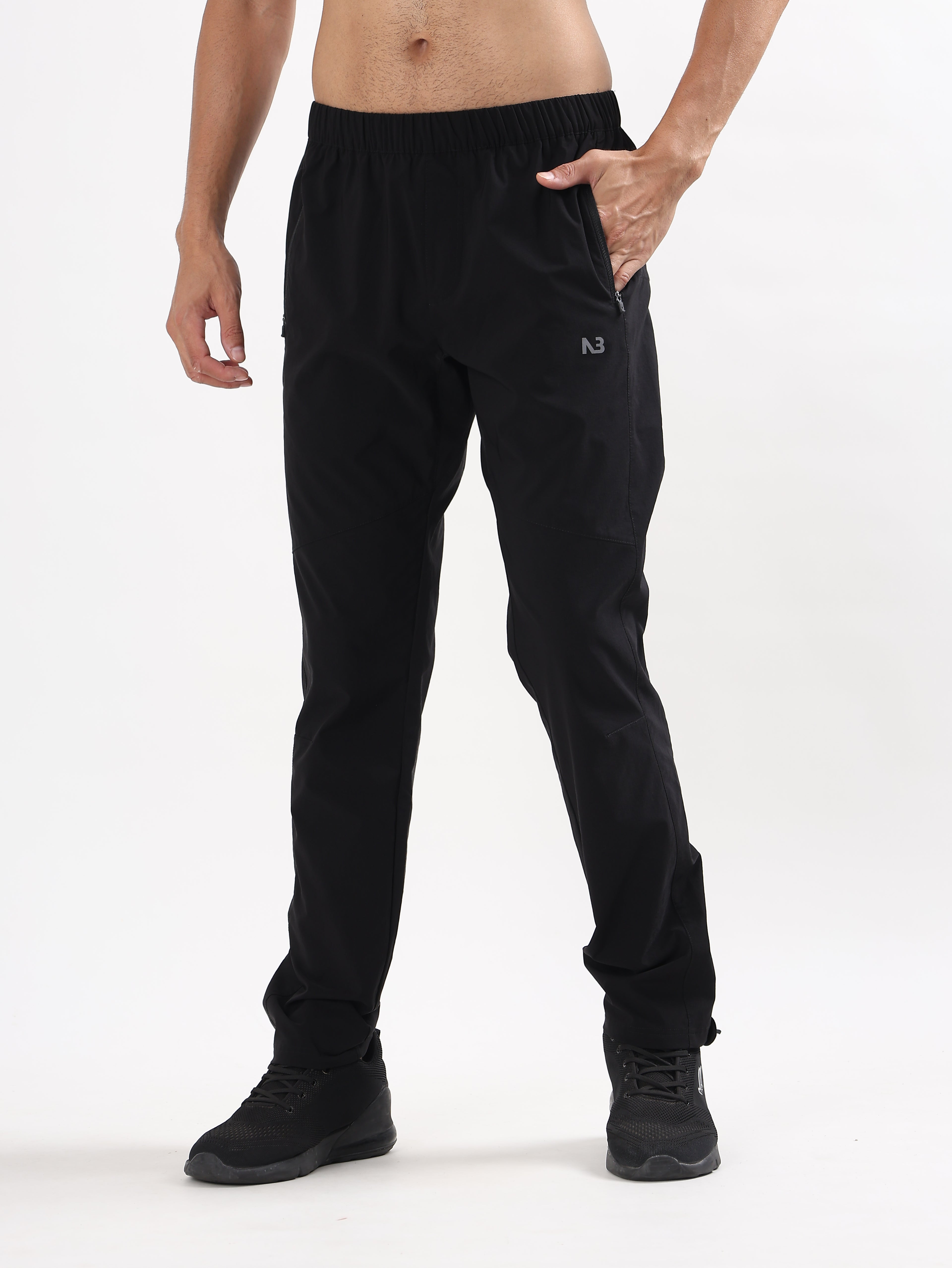 ZIP-POCKET REGULAR FIT SPORTS JOGGERS