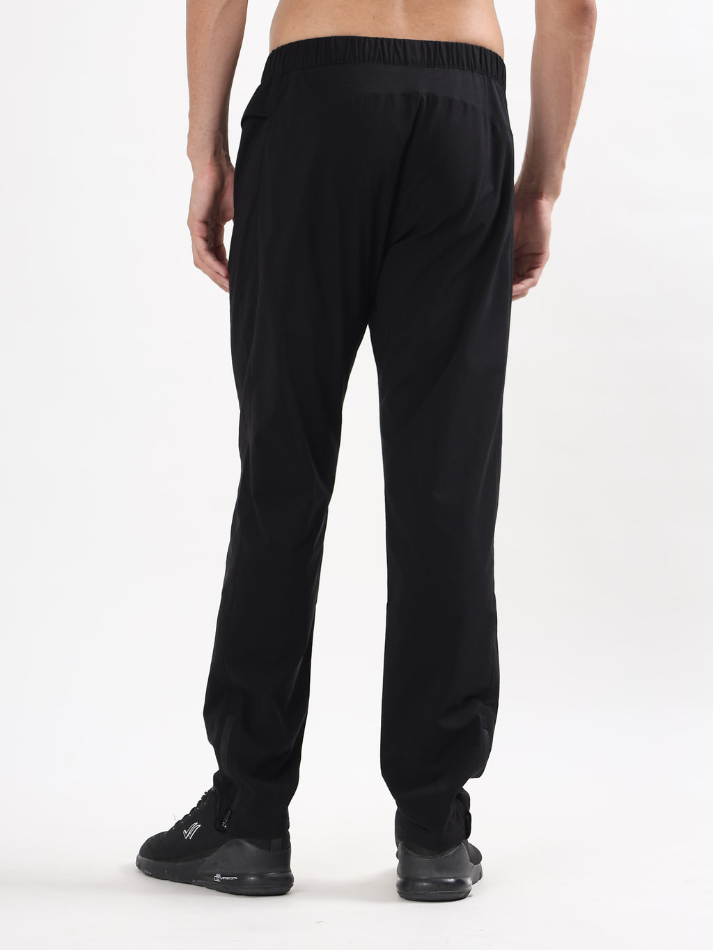 ZIP-POCKET REGULAR FIT SPORTS JOGGERS