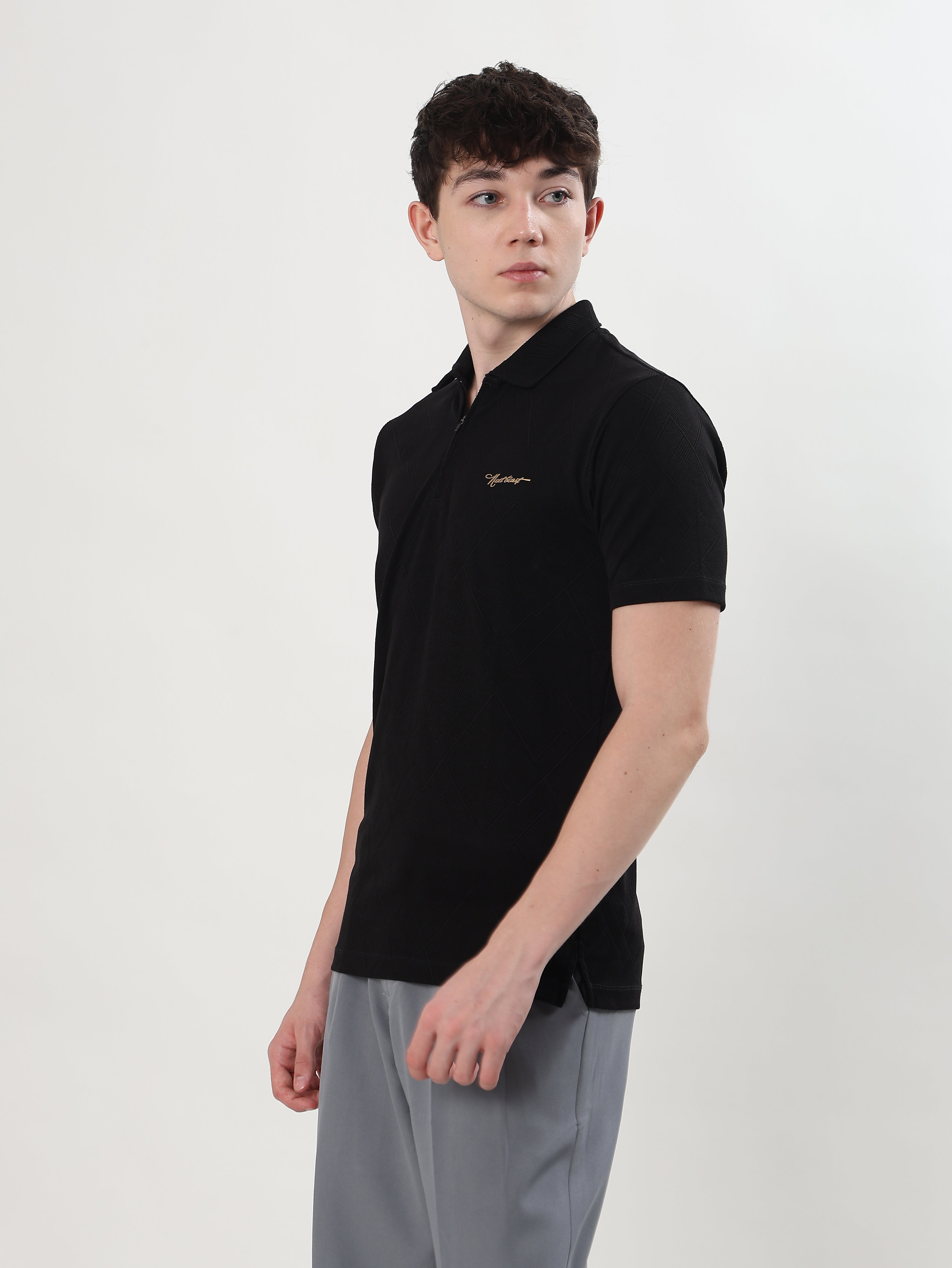 MEN BLACK TEXTURED POLO T-SHIRT