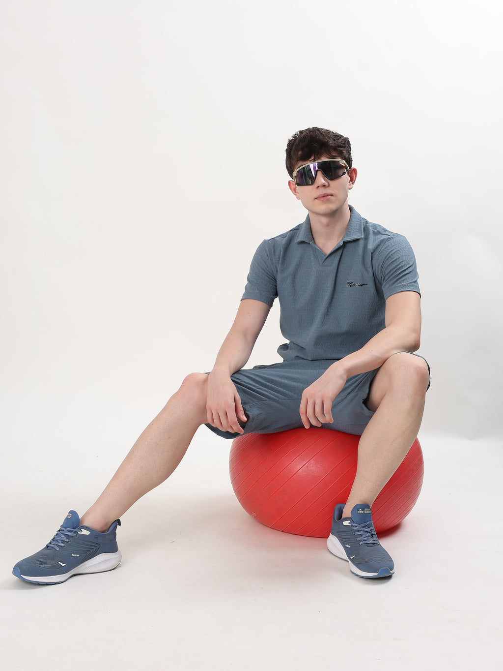 MEN BLUE TEXTURED POLO T-SHIRT AND SHORTS CO-ORD SET