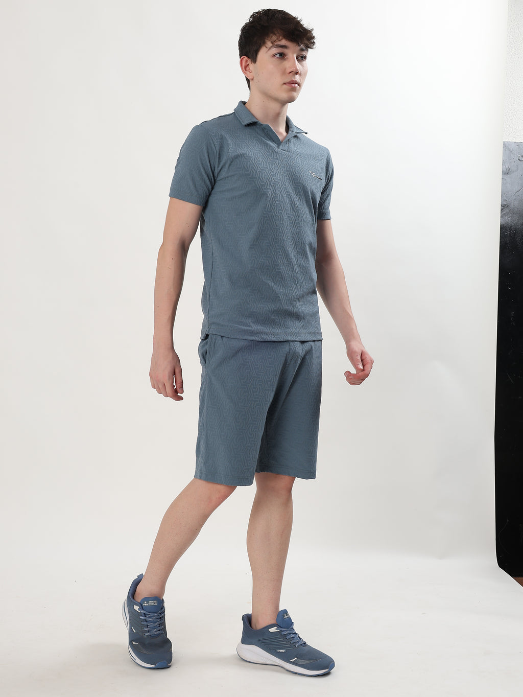 MEN BLUE TEXTURED POLO T-SHIRT AND SHORTS CO-ORD SET