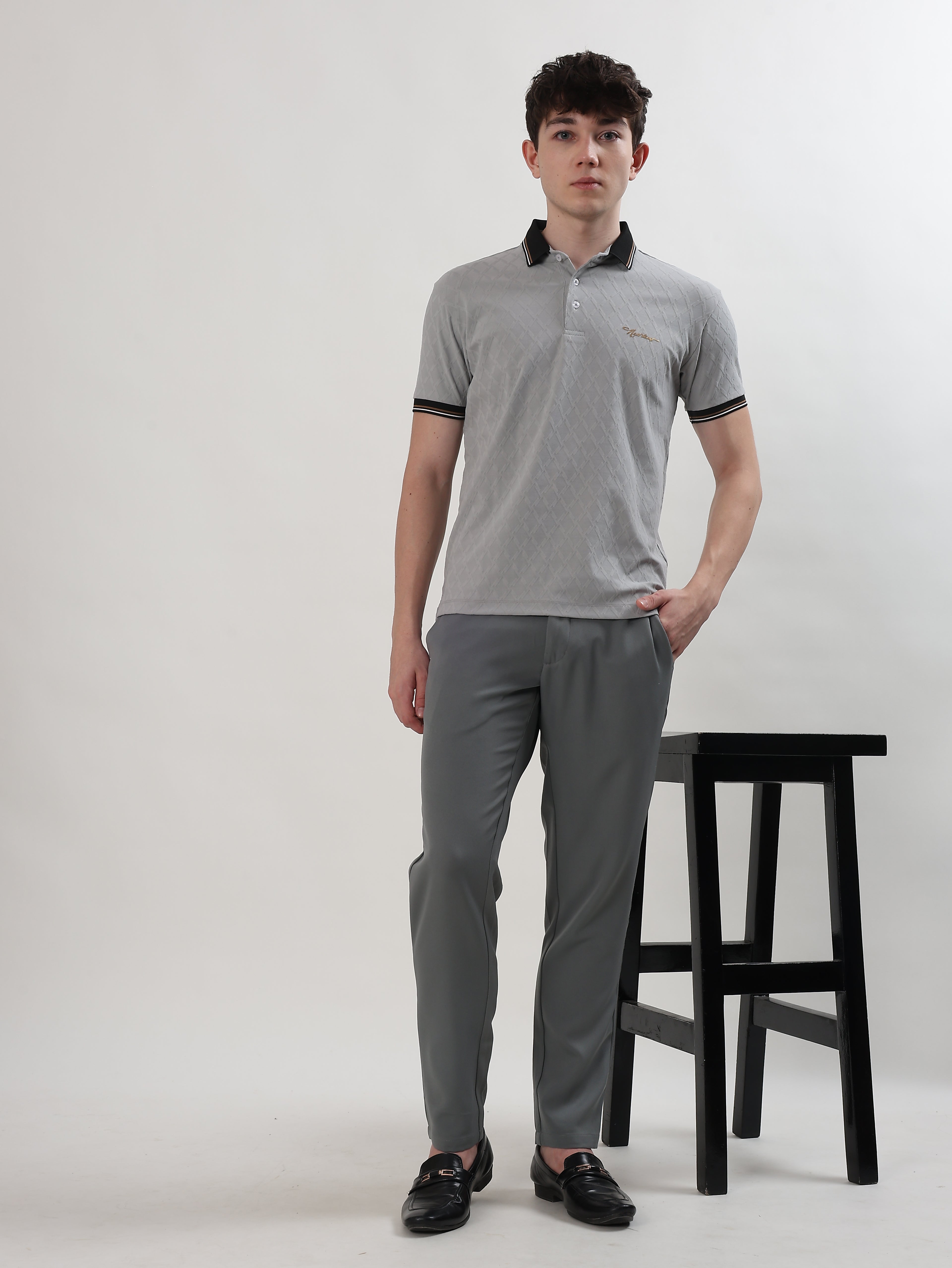 MEN GREY TEXTURED POLO T-SHIRT