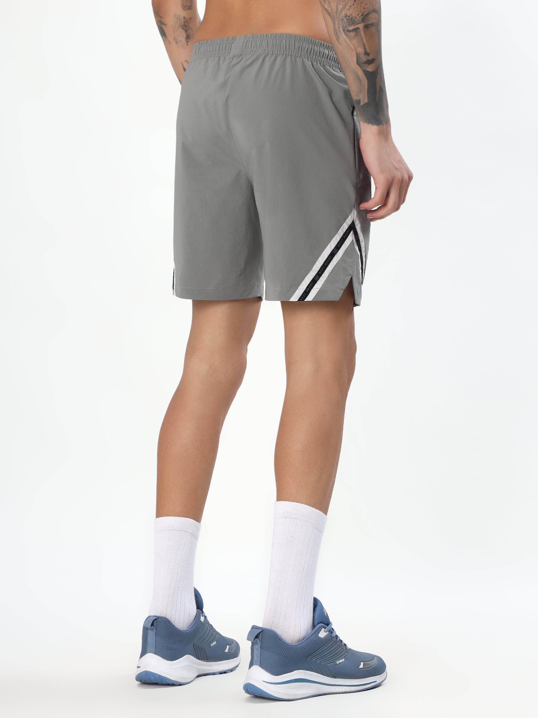 CHEVRON TAPE ACTIVE TRAINING SHORTS