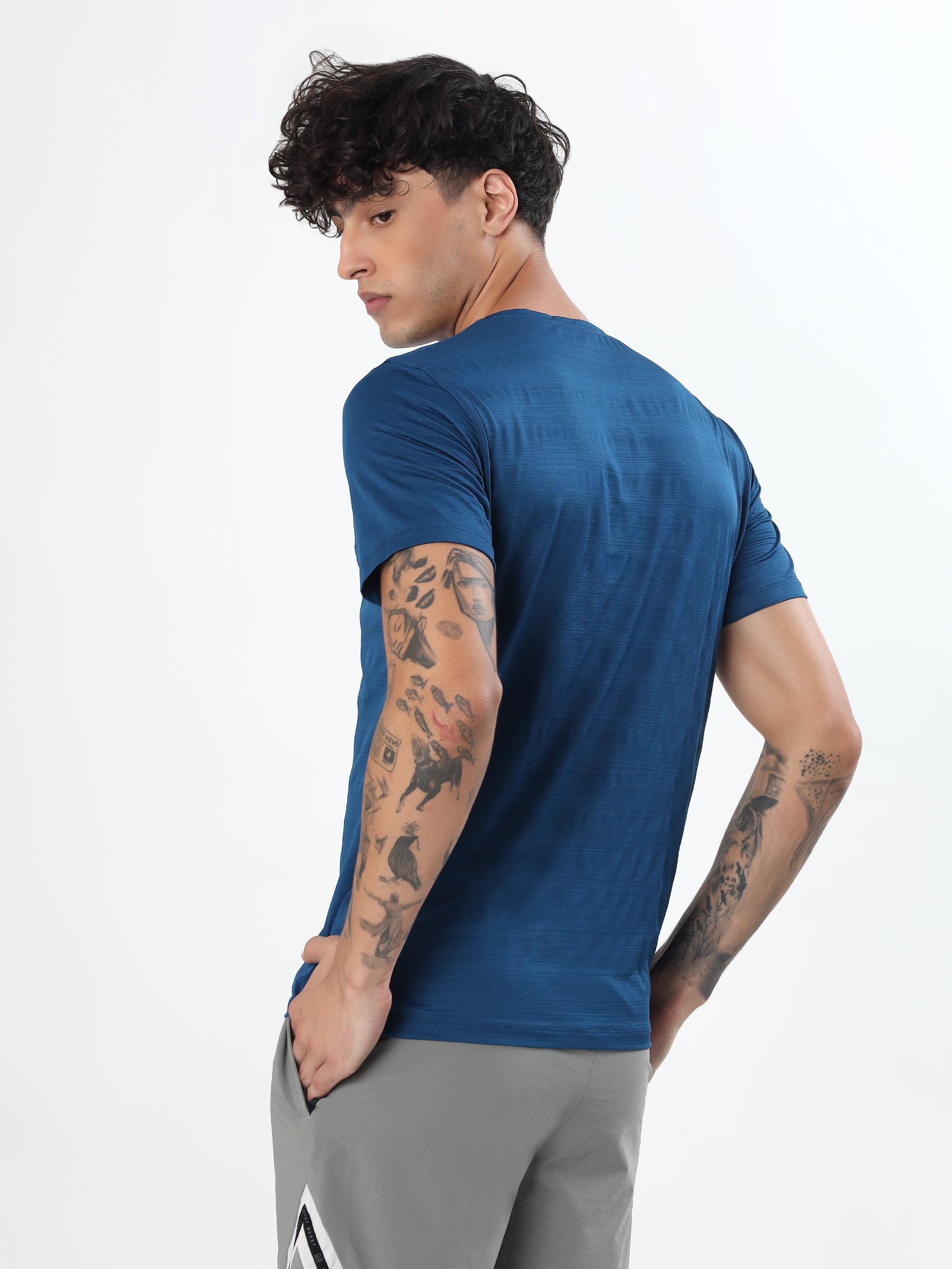 SOLID NAVY BLUE ACTIVEWEAR T-SHIRT