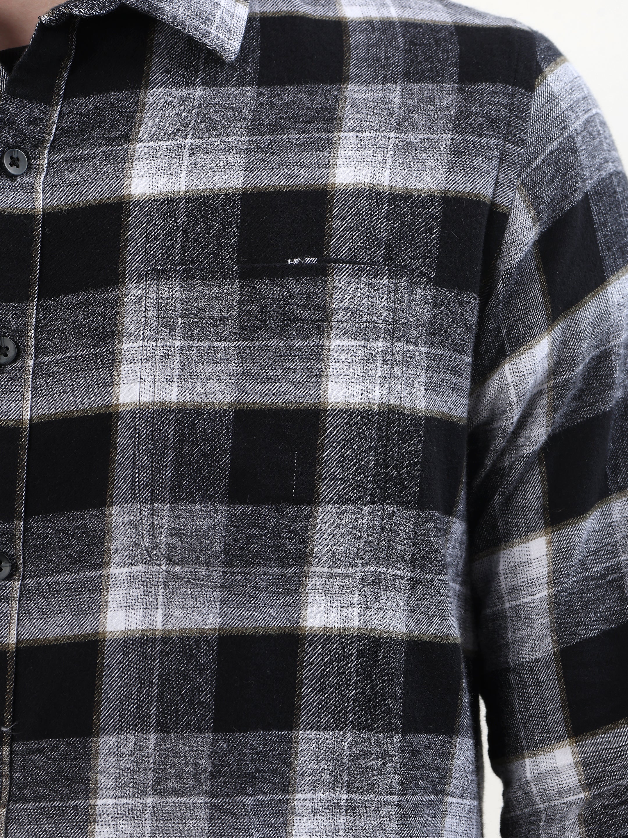 BLACK AND WHITE FLANNEL