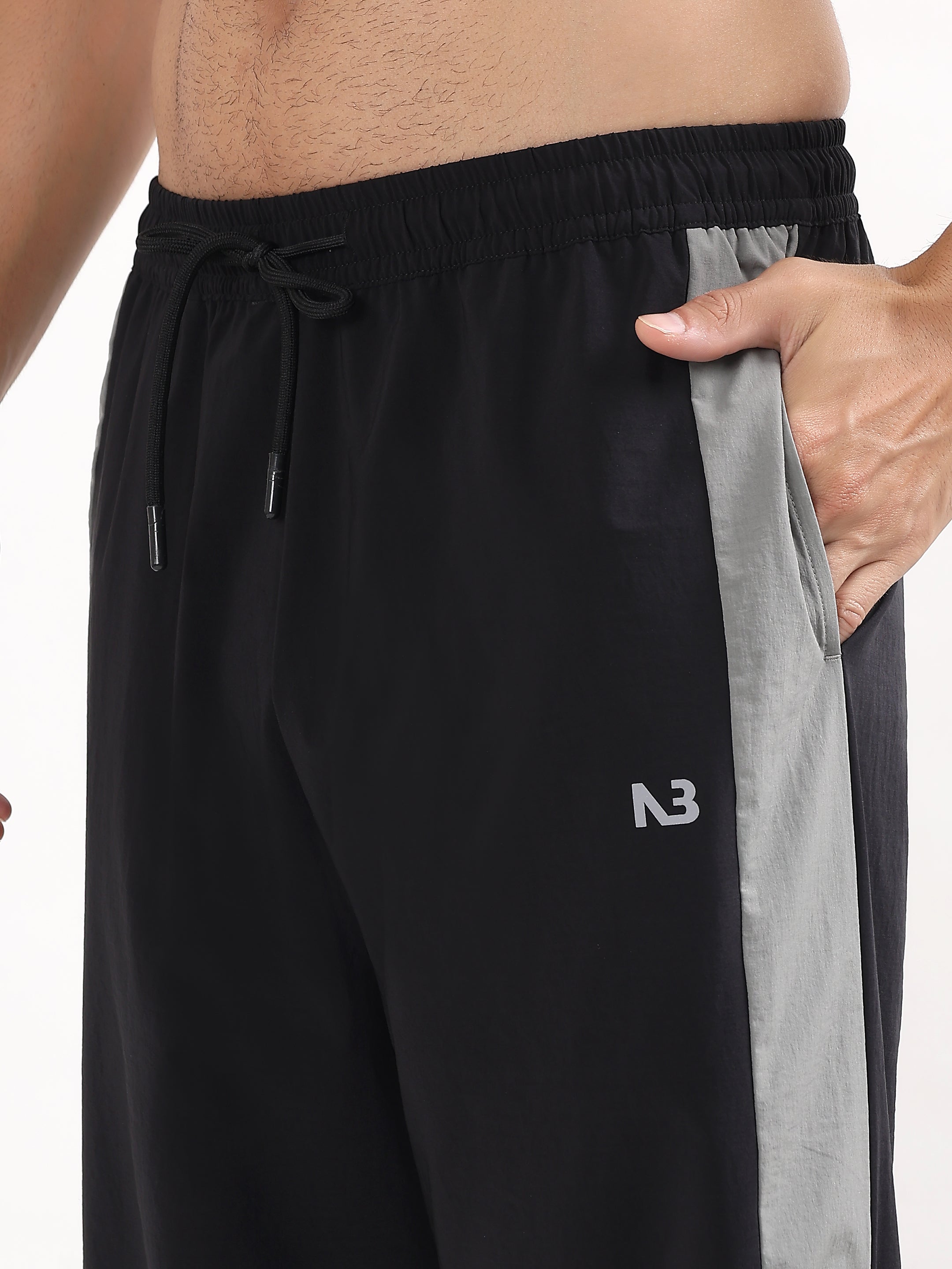 SIDE-PANEL RELAXED FIT SPORTS TRACK PANTS