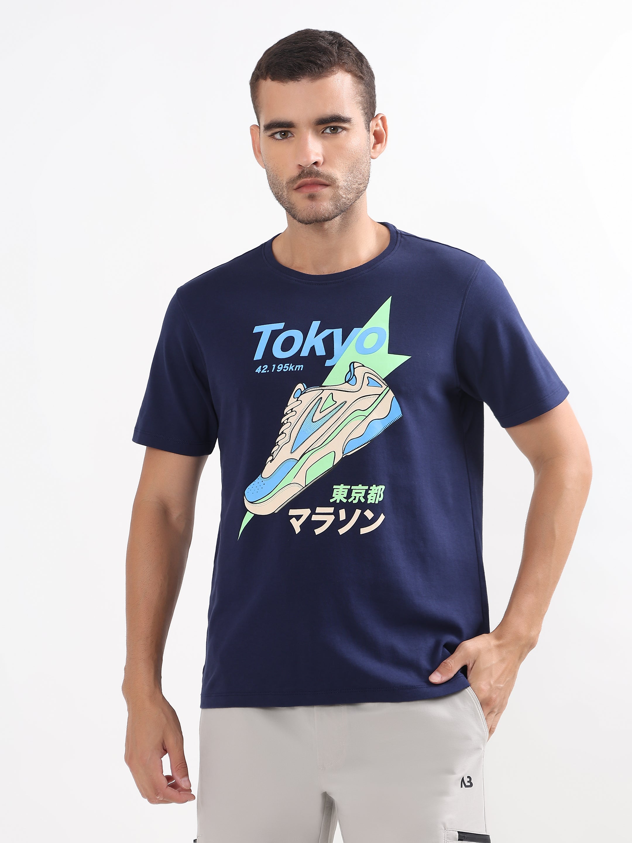 TOKYO MARATHON SNEAKER GRAPHIC REGULAR T-SHIRT