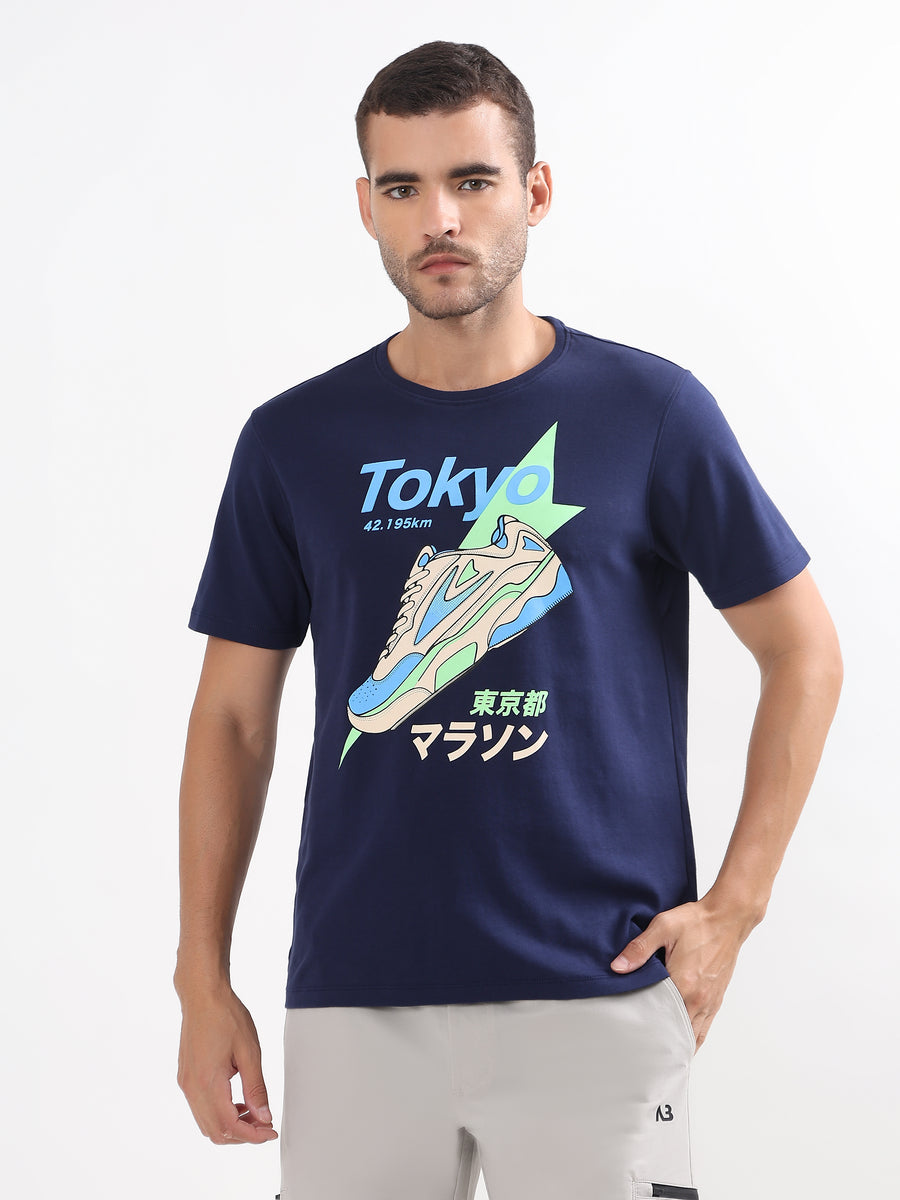 TOKYO MARATHON SNEAKER GRAPHIC REGULAR T-SHIRT