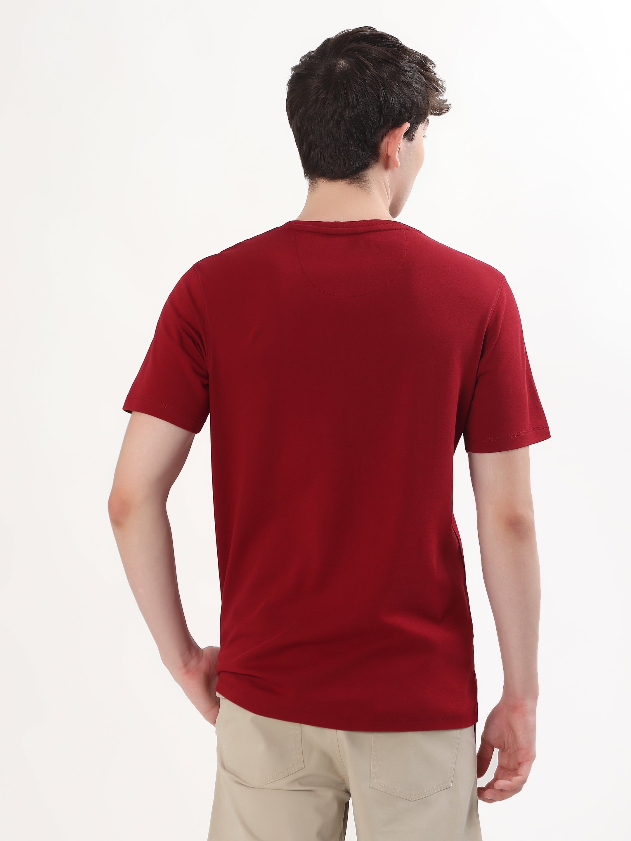 MAROON CARRY YOUR UNIVERSE GRAPHIC T-SHIRT
