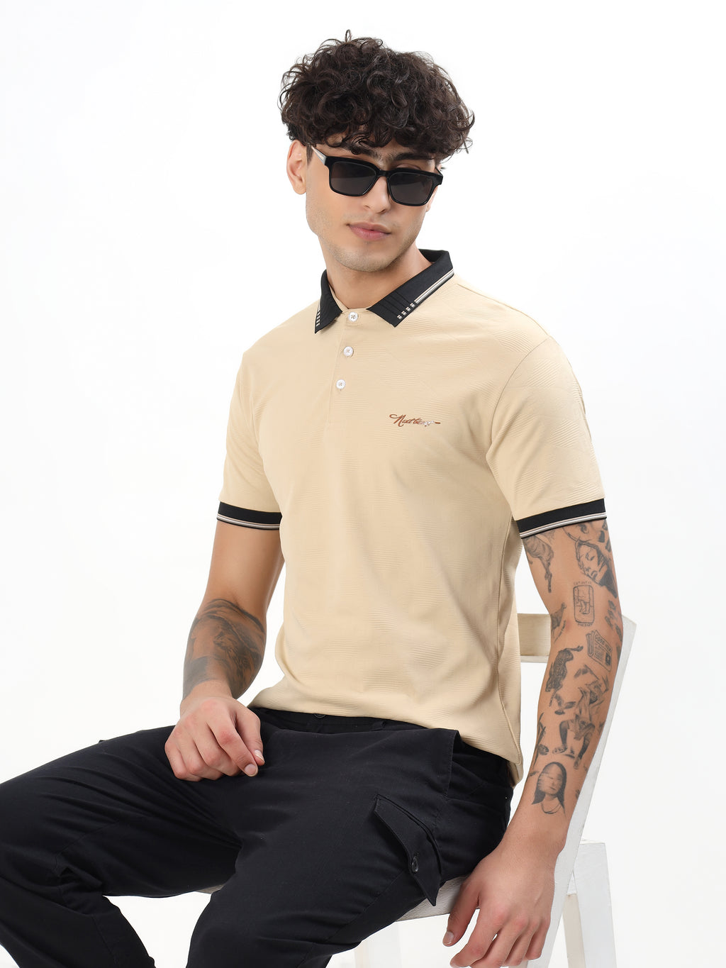 SUBTLE TEXTURED CONTRAST COLLAR POLO T-SHIRT - CREAM