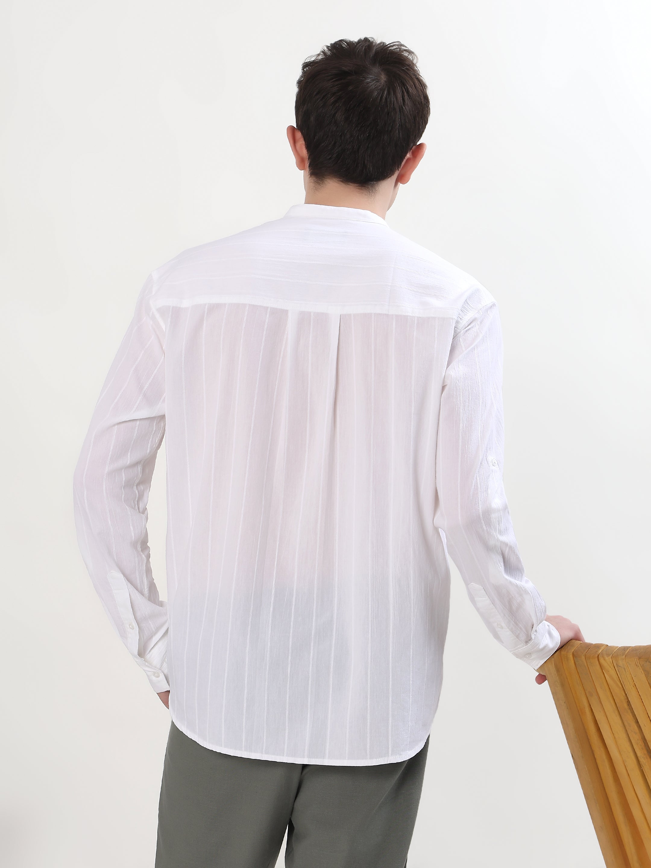 OFF WHITE SEERSUCKER MANDARIN COLLAR