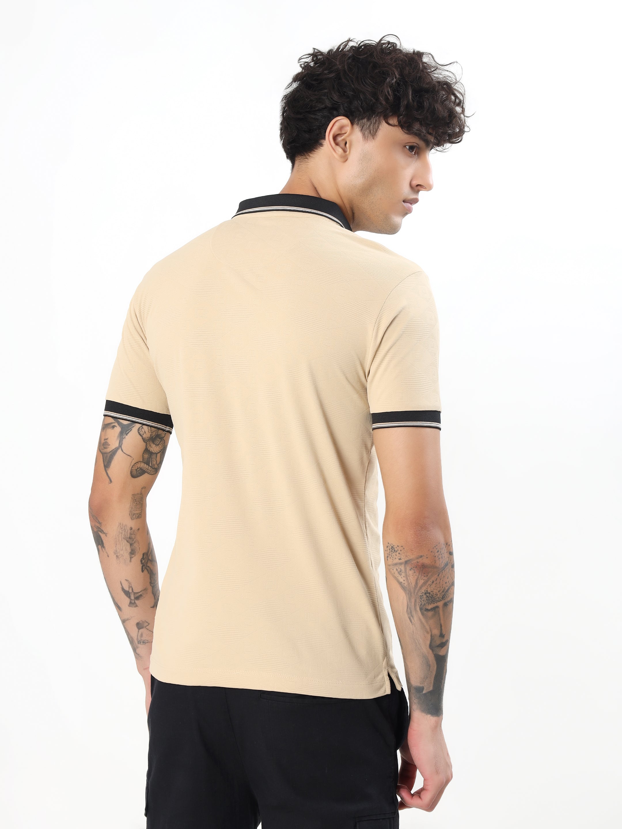 SUBTLE TEXTURED CONTRAST COLLAR POLO T-SHIRT - CREAM