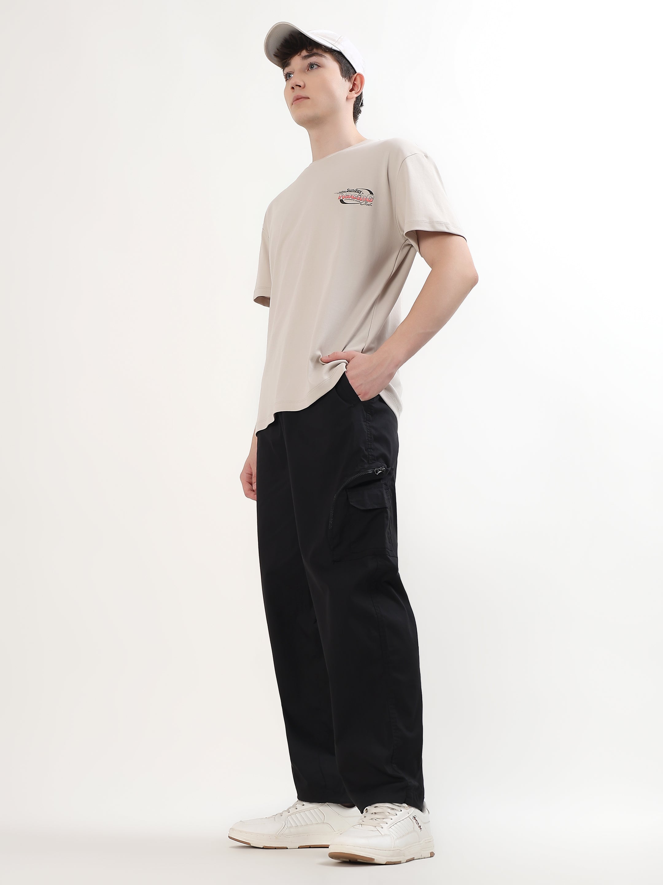 "MOTION MODE SPORTS CAR" GRAPHIC PRINTED OVERSIZED T-SHIRT