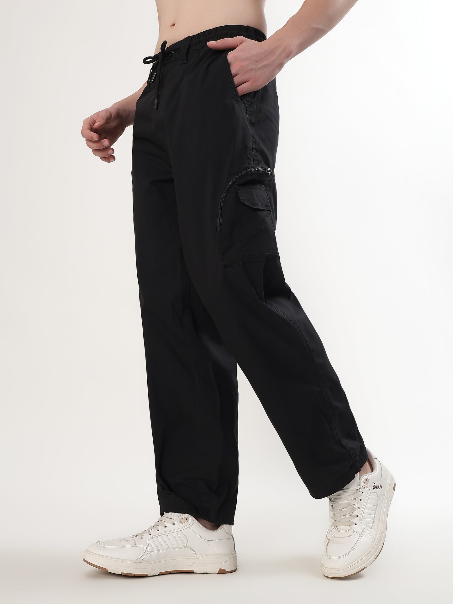 BLACK UTILITY CARGO TROUSERS (MULTIPLE FUNCTIONAL POCKETS)