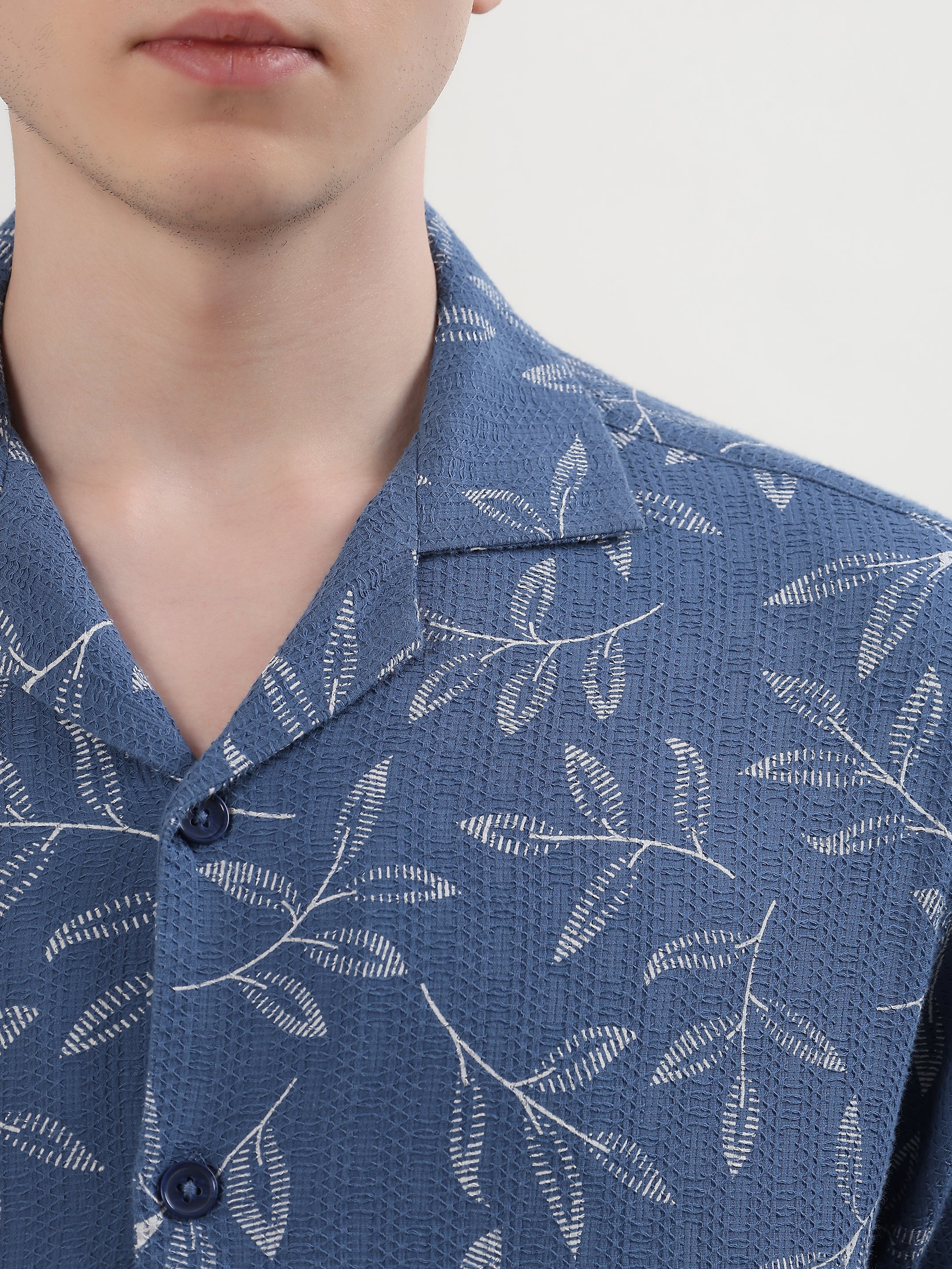DUSTY BLUE BOTANICAL PRINT RESORT