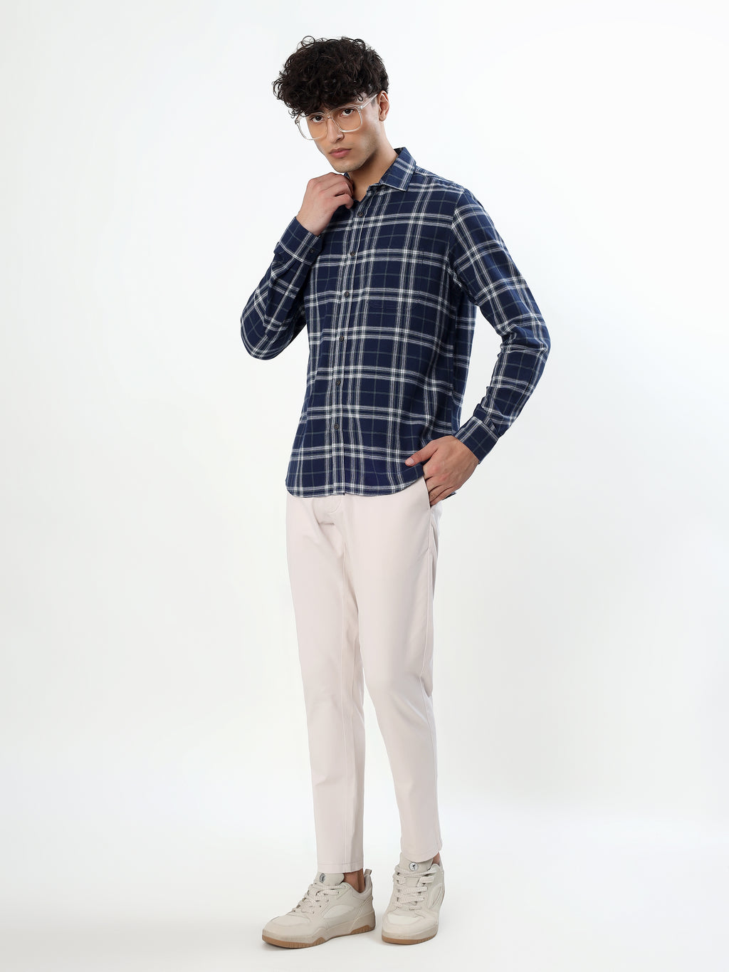 NAVY BLUE AND WHITE TARTAN GLEN CHECKED