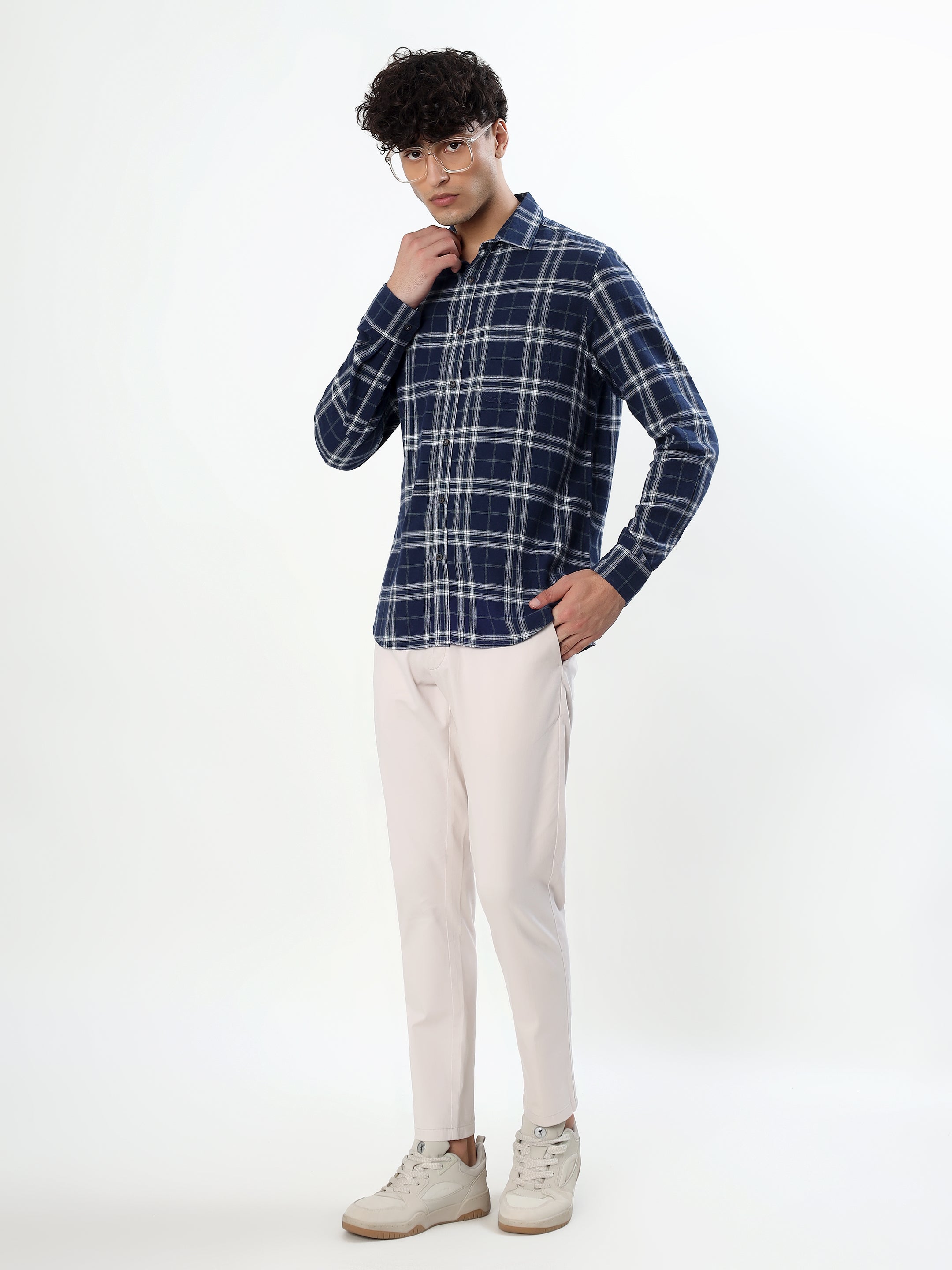 NAVY BLUE AND WHITE TARTAN GLEN CHECKED