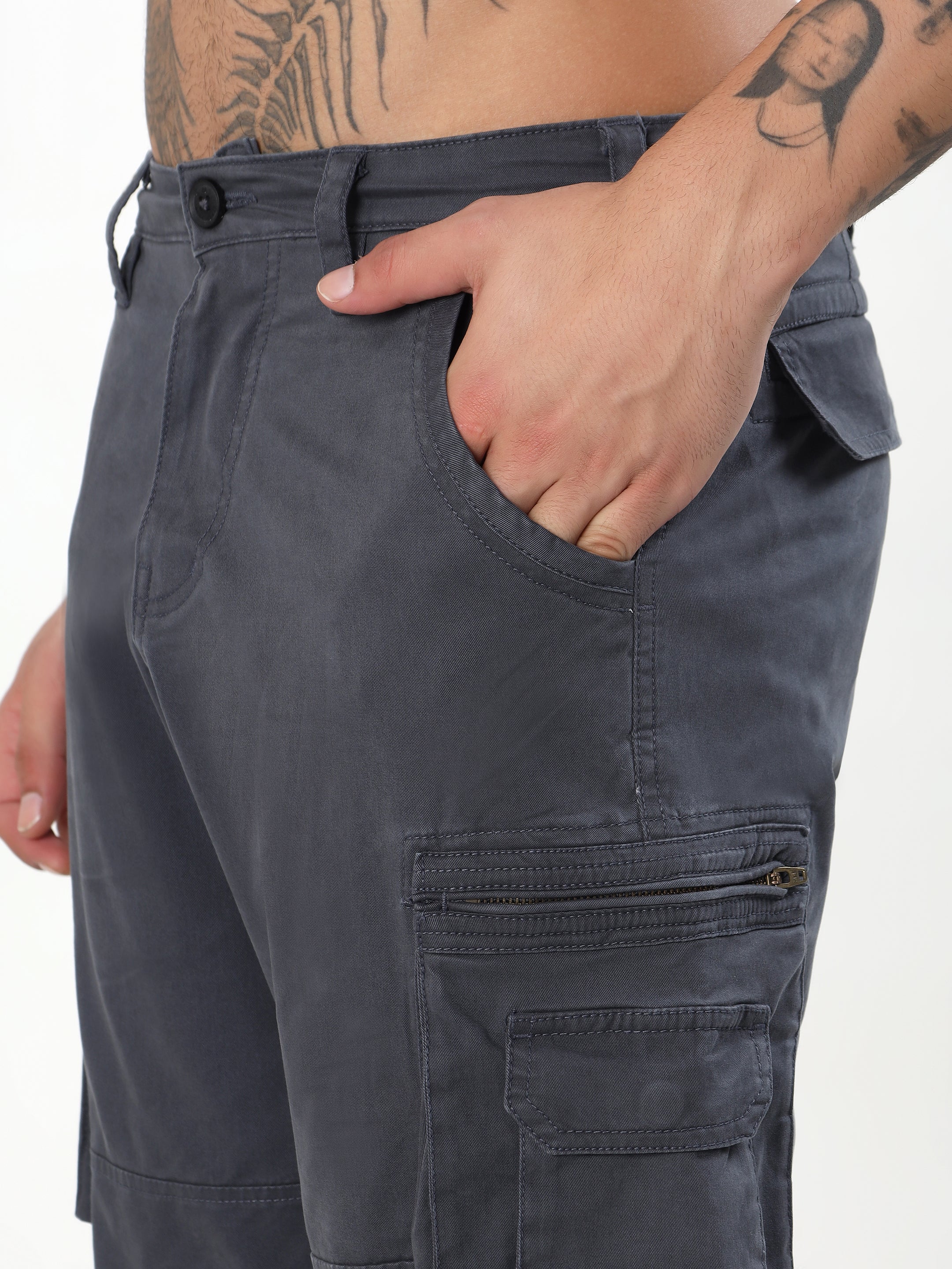MEN DARK GREY CARGO PANTS
