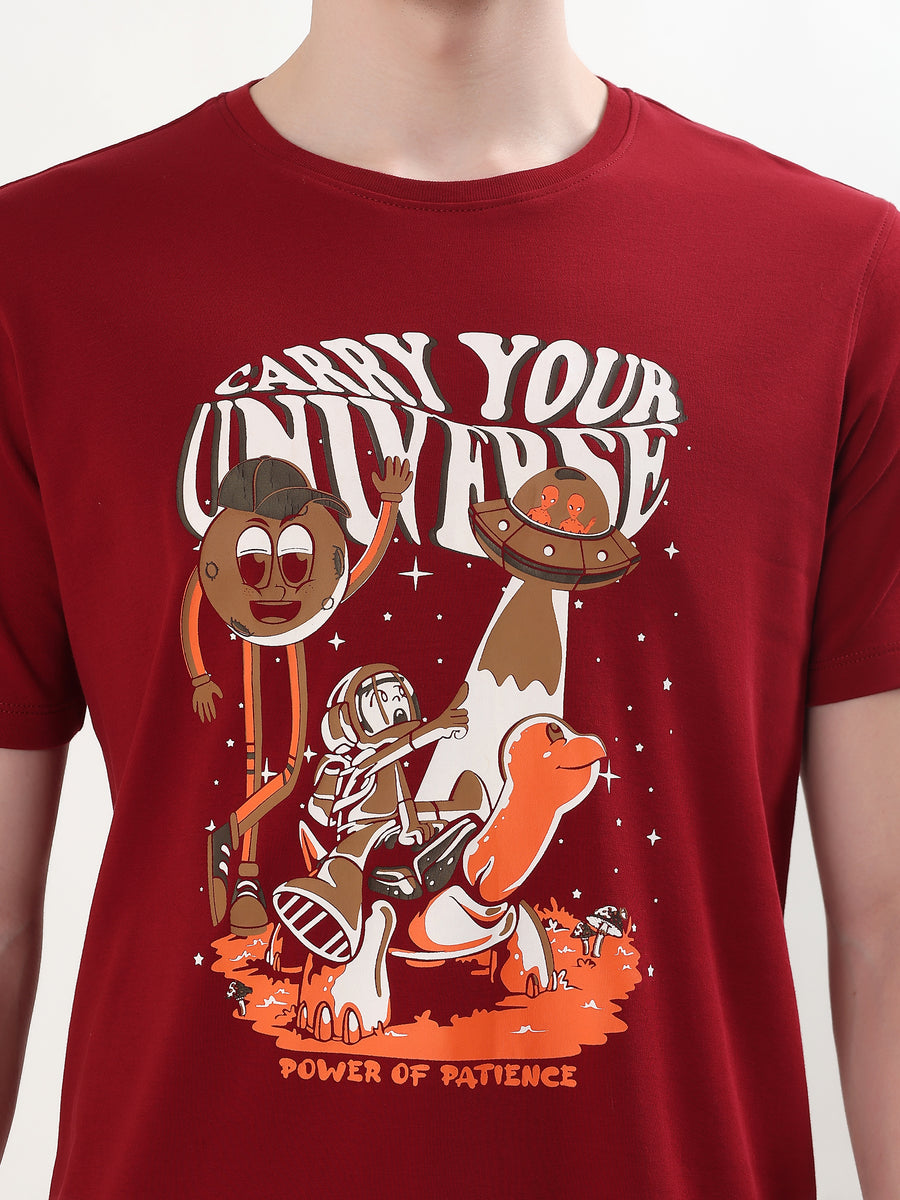 MAROON CARRY YOUR UNIVERSE GRAPHIC T-SHIRT