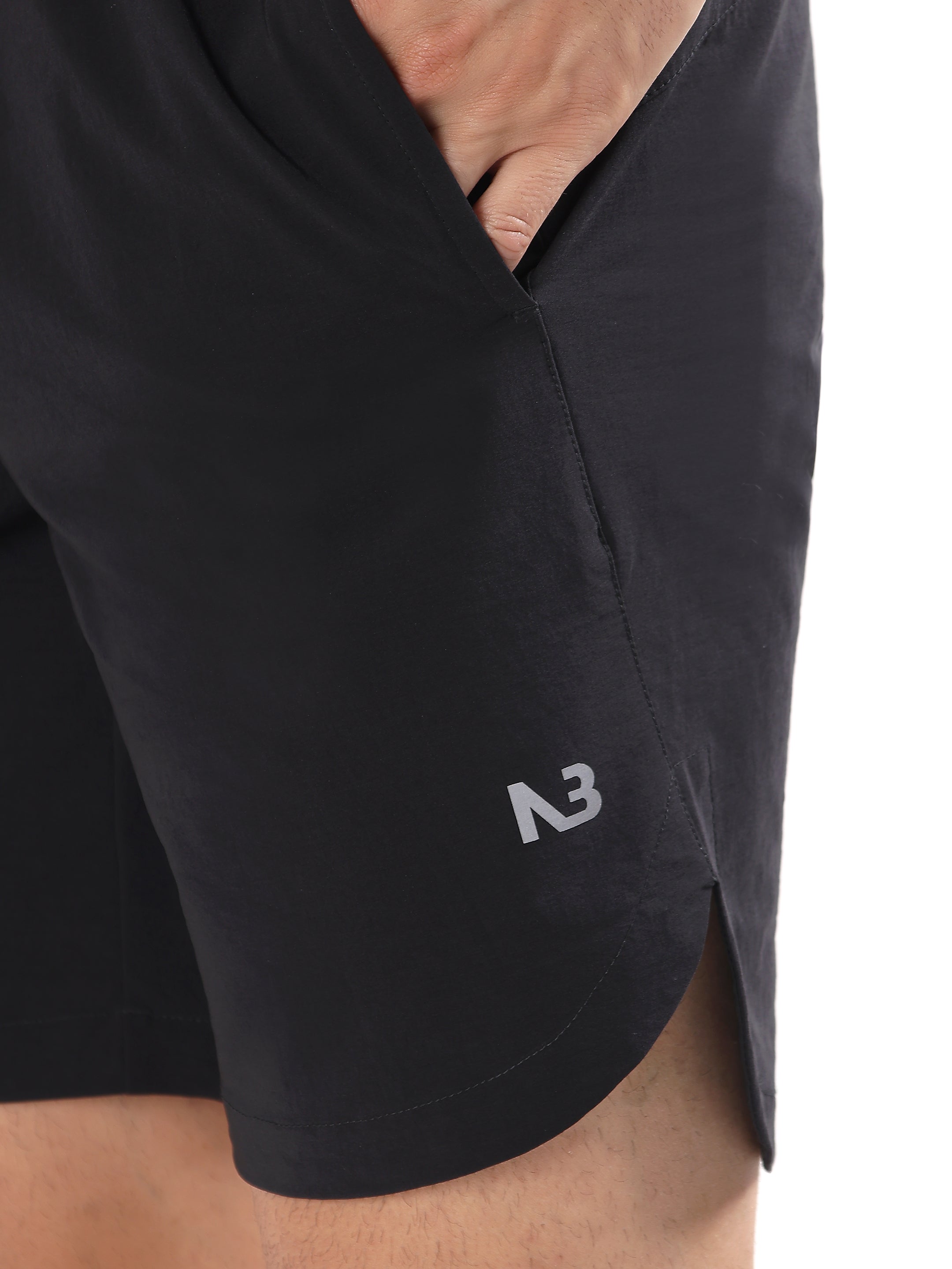 MEN BLACK PERFORMANCE QUICK-DRY SPORTS SHORTS