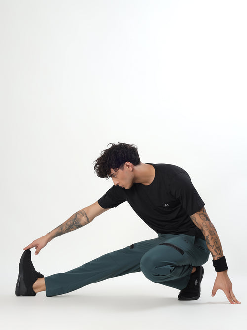 CORE BLACK PERFORMANCE T-SHIRT