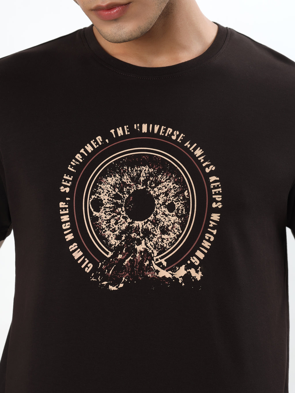 BLACK EYE OF THE UNIVERSE GRAPHIC T-SHIRT