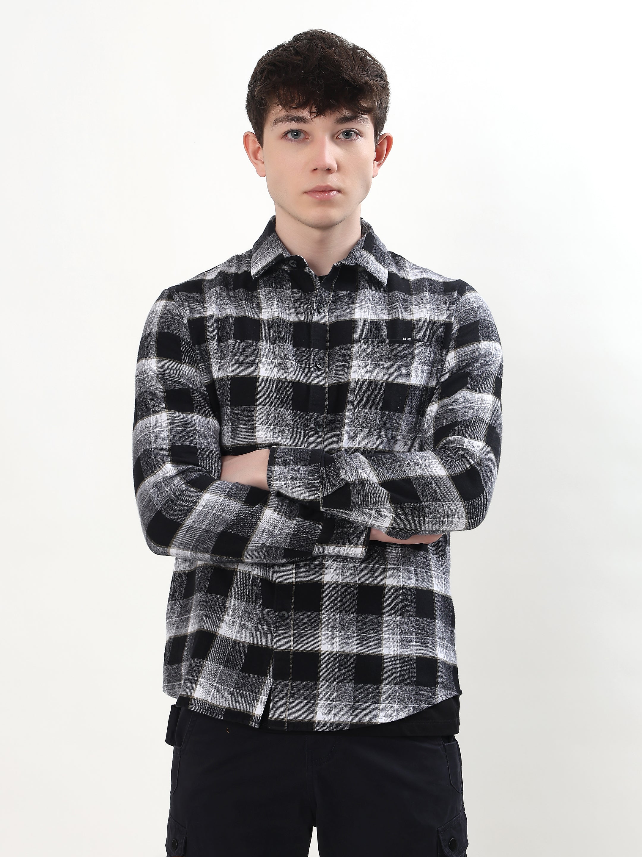 BLACK AND WHITE FLANNEL