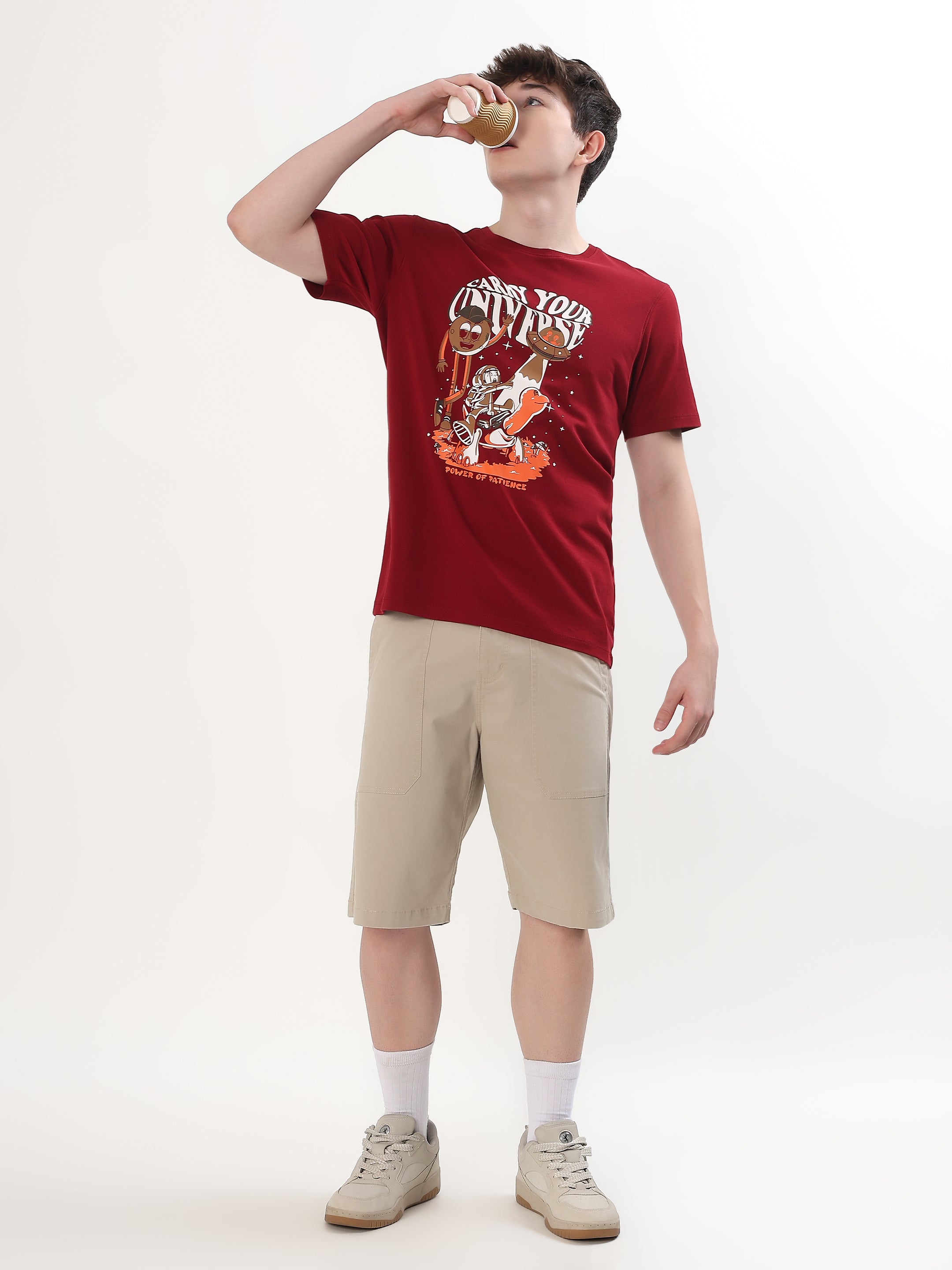 MAROON CARRY YOUR UNIVERSE GRAPHIC T-SHIRT