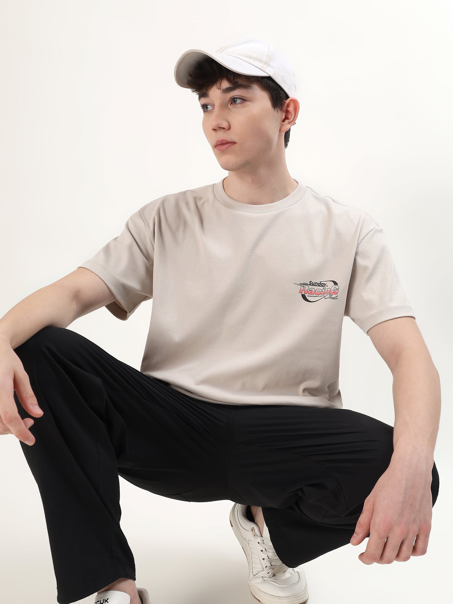 "MOTION MODE SPORTS CAR" GRAPHIC PRINTED OVERSIZED T-SHIRT