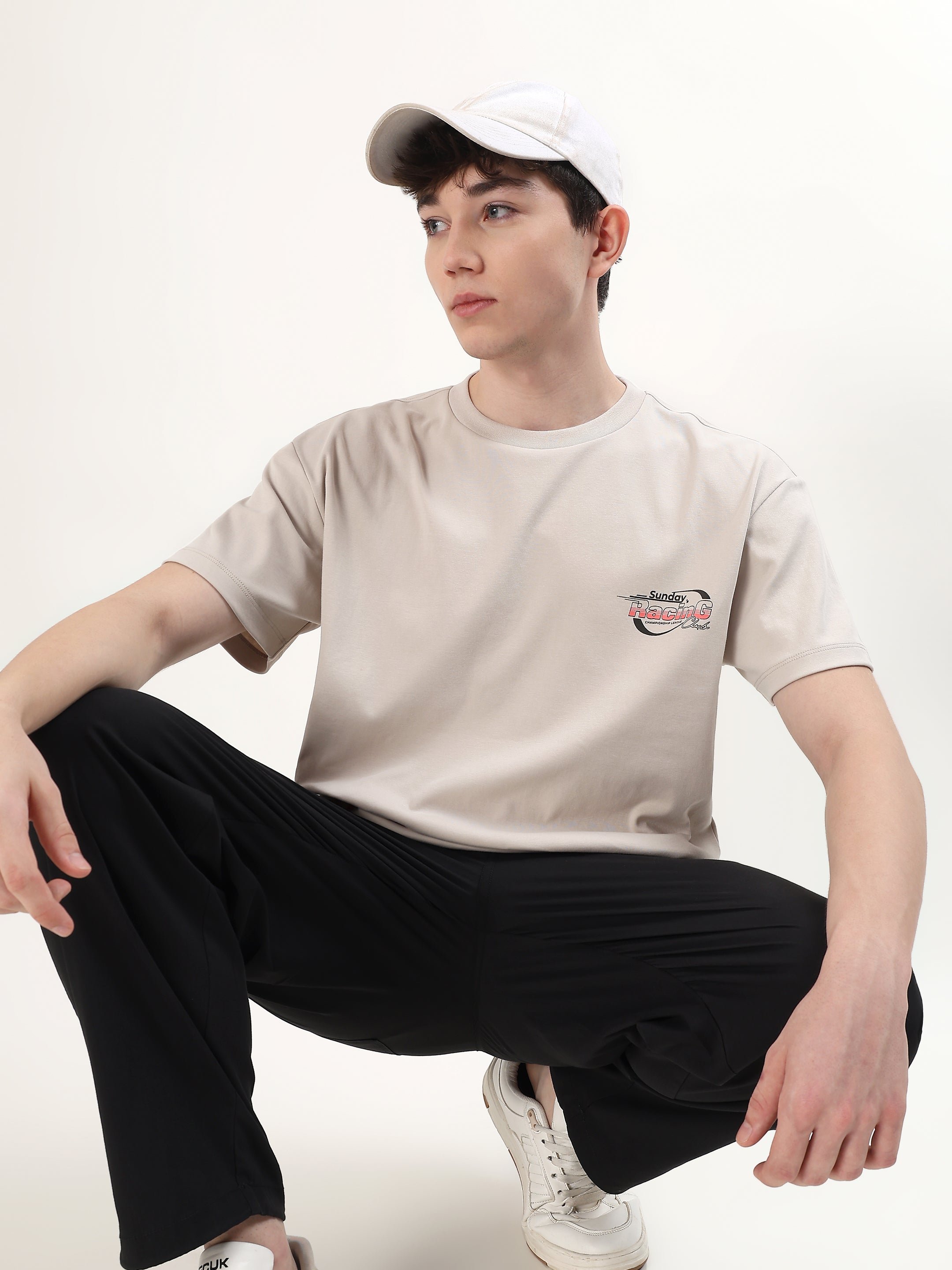 "MOTION MODE SPORTS CAR" GRAPHIC PRINTED OVERSIZED T-SHIRT
